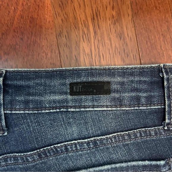 SALE! NWOT KUT from the Cloth MIA Toothpick Skinny Distressed Jeans. Size: 8. - Picture 13 of 14